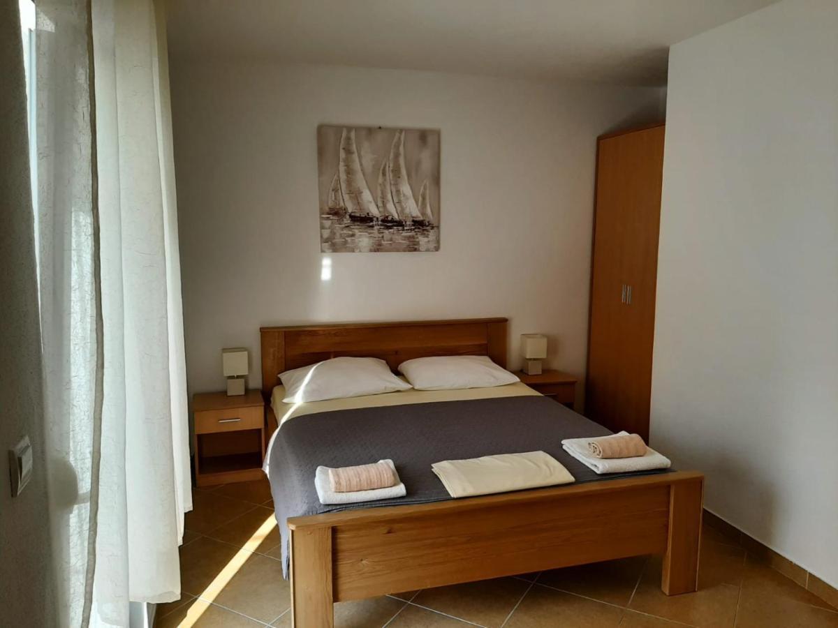 Apartments Nina Promajna Esterno foto