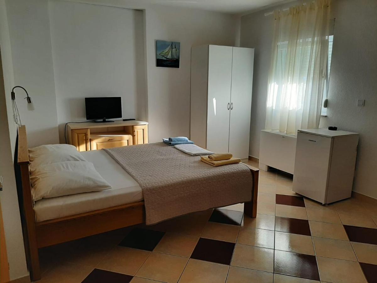 Apartments Nina Promajna Esterno foto