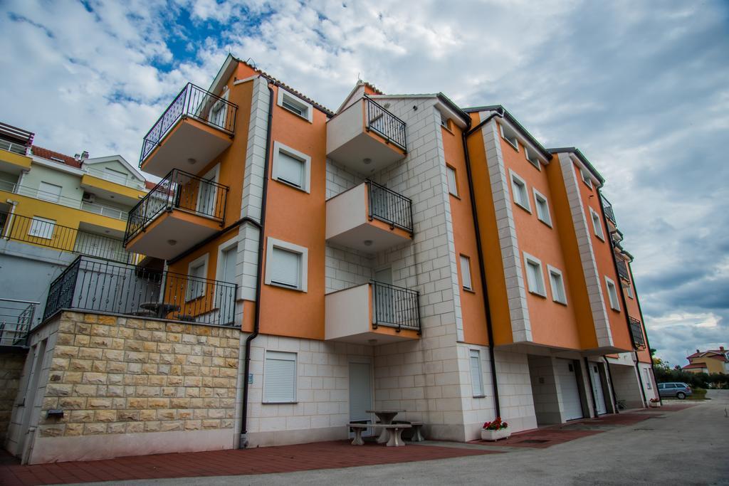 Apartments Nina Promajna Esterno foto